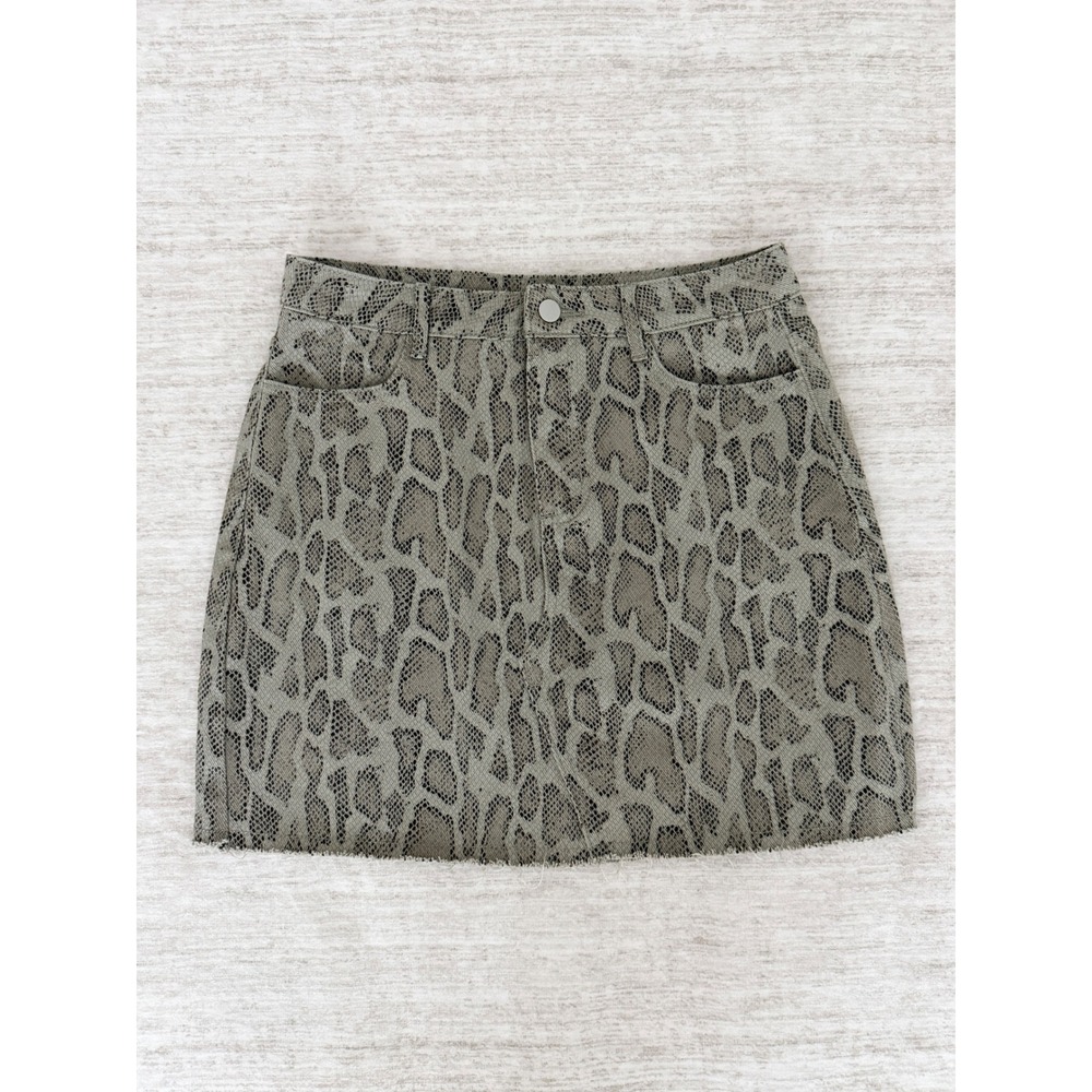 NWT Le Lis Snake Print Denim Mini Skirt Y2K-Inspired Edgy Streetwear Large
